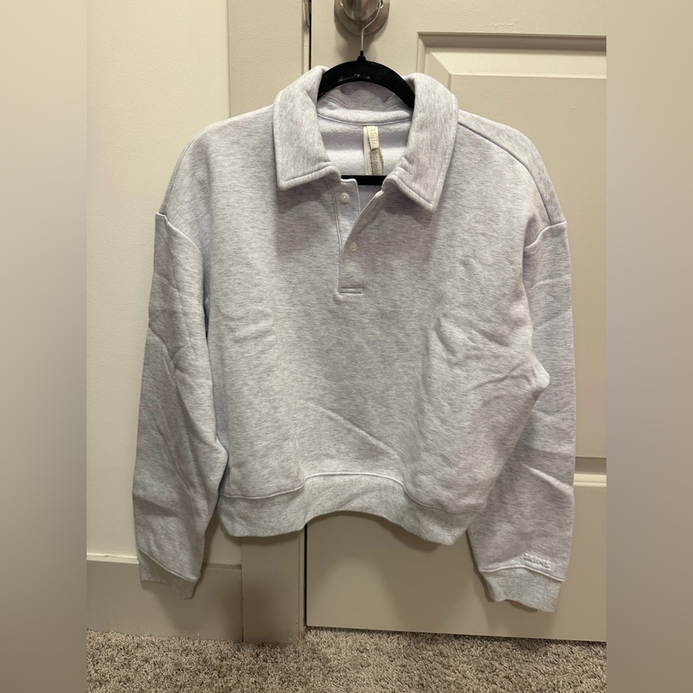 Skims Large Grey Button Up Sweatshirt. 🌚⚡️